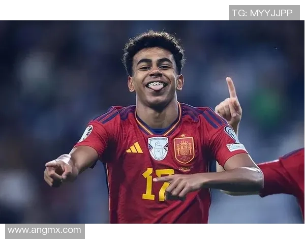 十大足球球星招牌动作盘点 展现球场魅力与个人风采