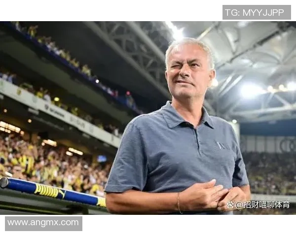 从球场到教练席 足球巨星转型国家队主帅的新挑战与机遇