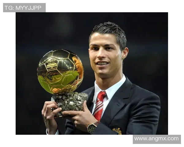 如何通过多角度全面了解足球球星的成长经历与场上表现