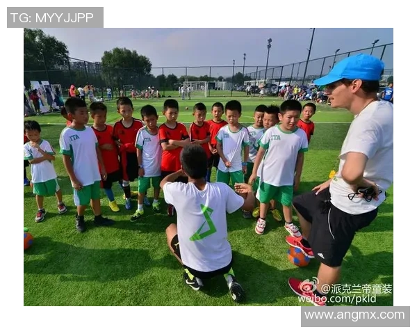 足球巨星化身吉他导师开启跨界音乐激情教学之旅